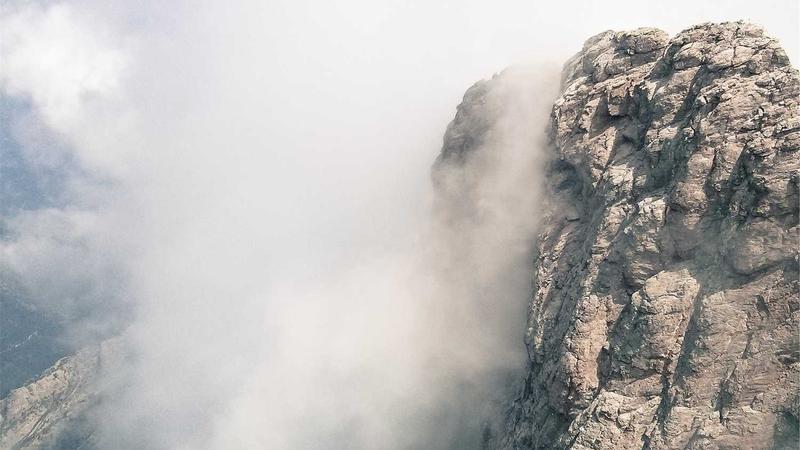 明星黑料网创作团队编辑部工作场景